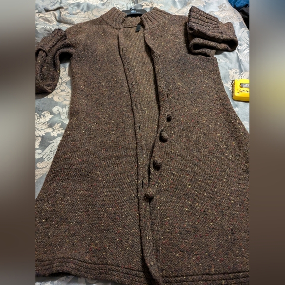 DONATED. Ivory women's size small soft wool sweater cardigan - Picture 8 of 16